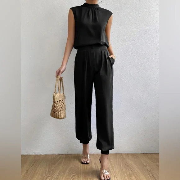 Elegant Mock Neck Sleeveless Top & High Waist Pants Slanted Pocket Cuffed Bottom - Picture 3 of 6